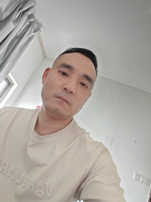 小锋的第一张照片--平顶山交友中心